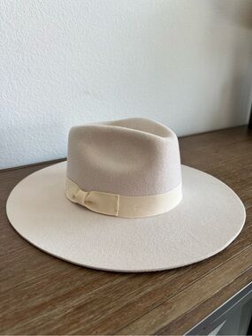 Urban Outfitters 100% Wool Hat
